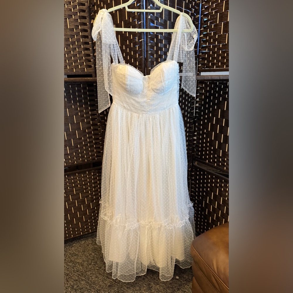 Petal & Pup Ivory Dot Tulle Wedding Dress